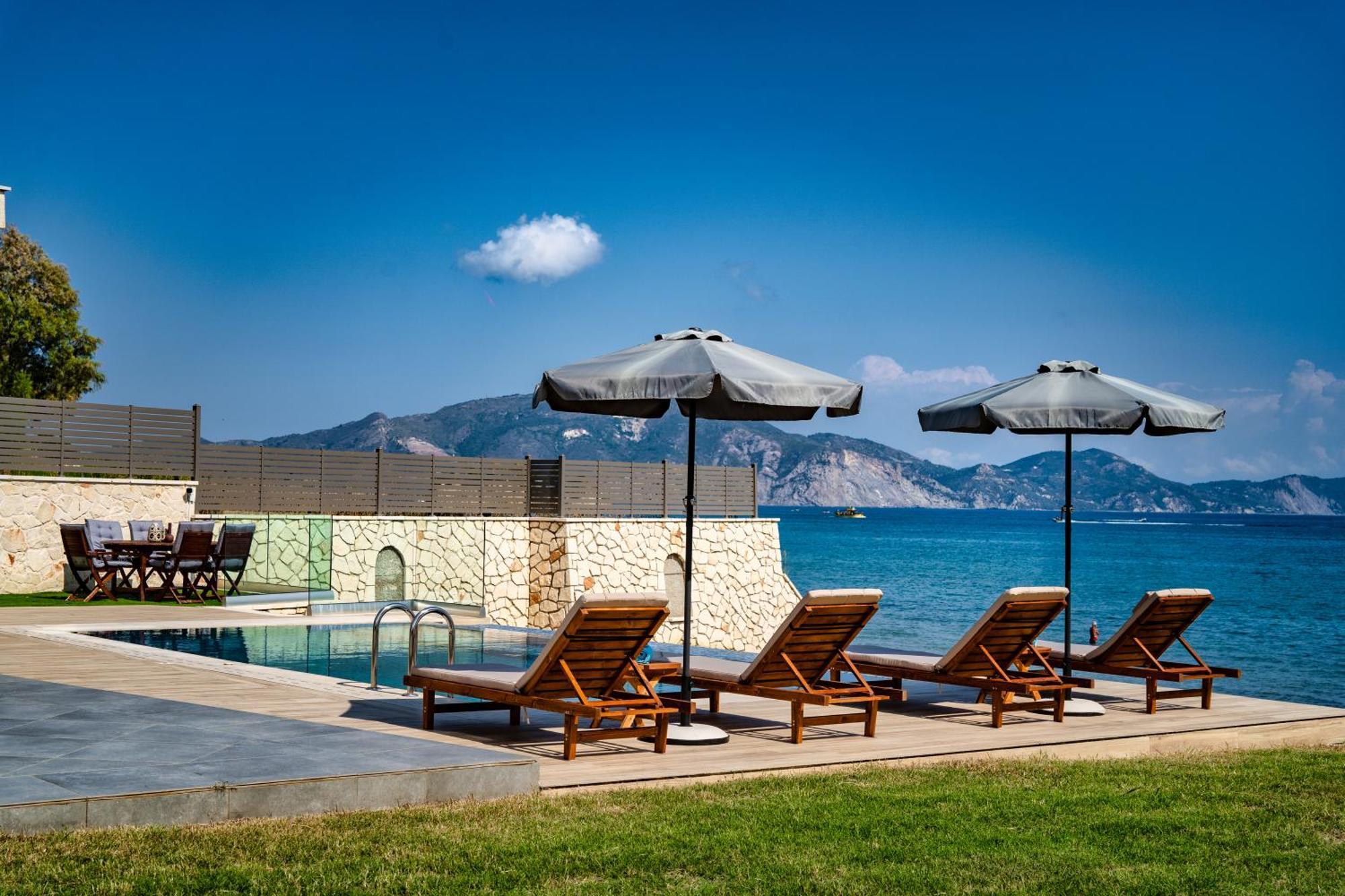 Violet Beach Front Private Villa Laganas Buitenkant foto