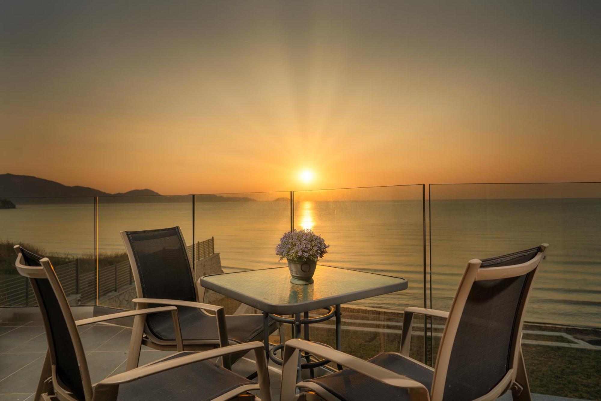 Violet Beach Front Private Villa Laganas Buitenkant foto